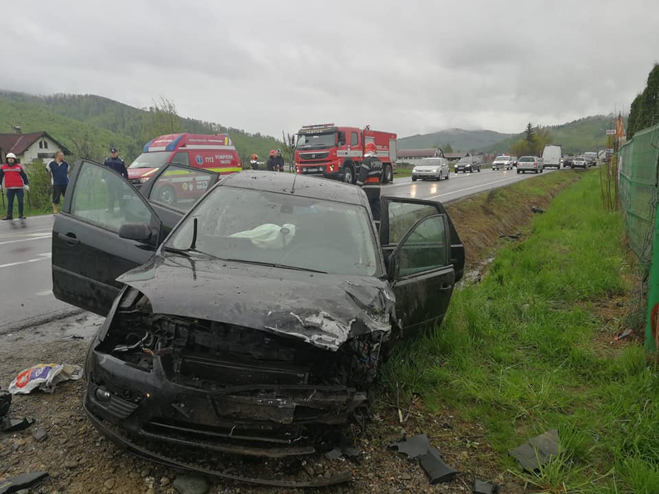 Accident Cu 5 Răniți La Păltinoasa Pe Ploaie Foto Stiri Suceava