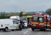Un rănit și două vehicule avariate după ce o autoutilitară a derapat pe contrasens