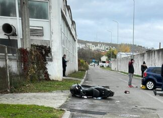 Cinci vehicule avariate și un motociclist rănit din cauza unei șoferițe care a intrat aiurea în depășire FOTO