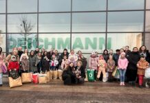 Daruri din suflet și amintiri frumoase, oferite în prag de Crăciun de cei de la Fundația Umanitară Mihai pentru copii săraci din Berchișești VIDEO