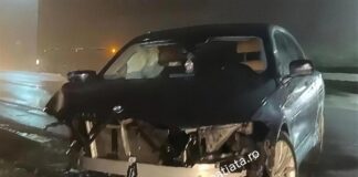 Doi răniți și trafic blocat după ce un BMW scăpat de sub control a lovit un alt vehicul FOTO